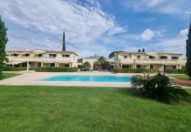 Apartment in Grimaud - L'ESCAL Apartment in Grimaud - L'ESCAL