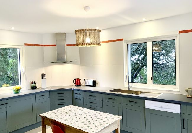 Villa in Le Plan-de-la-Tour - VILLA LA VERMENTINE AVEC PISCINE PRIVÉE DANS HAMEA Villa in Le Plan-de-la-Tour - VILLA LA VERMENTINE AVEC PISCINE PRIVÉE DANS HAMEA