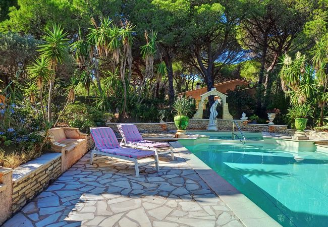 Villa/Dettached house in Sainte-Maxime - VILLA  AVEC PISCINE LES VIGNEAUX