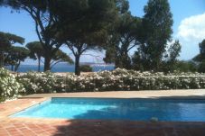 Villa in Grimaud - VILLA VUE MER LES CIGALES