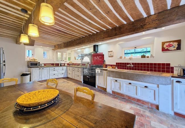 Villa in Le Plan-de-la-Tour - BASTIDE EN PIERRE AVEC PISCINE Villa in Le Plan-de-la-Tour - BASTIDE EN PIERRE AVEC PISCINE