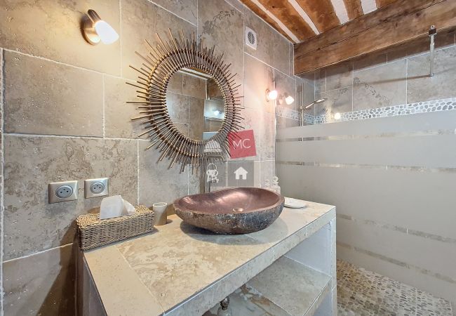 Villa in Le Plan-de-la-Tour - BASTIDE EN PIERRE AVEC PISCINE Villa in Le Plan-de-la-Tour - BASTIDE EN PIERRE AVEC PISCINE