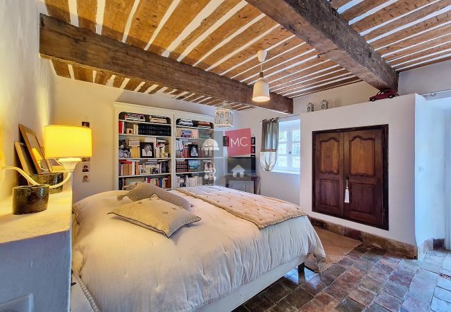 Villa in Le Plan-de-la-Tour - BASTIDE EN PIERRE AVEC PISCINE Villa in Le Plan-de-la-Tour - BASTIDE EN PIERRE AVEC PISCINE