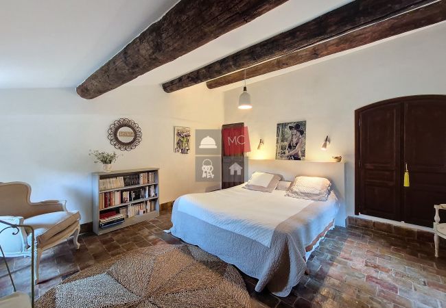 Villa in Le Plan-de-la-Tour - BASTIDE EN PIERRE AVEC PISCINE Villa in Le Plan-de-la-Tour - BASTIDE EN PIERRE AVEC PISCINE
