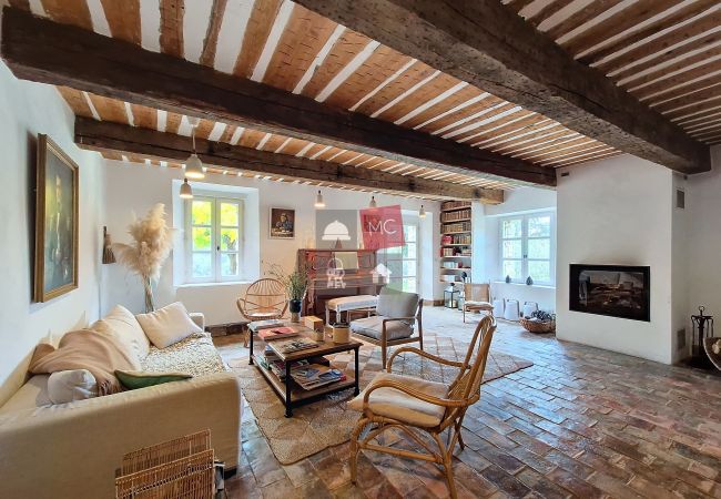 Villa in Le Plan-de-la-Tour - BASTIDE EN PIERRE AVEC PISCINE Villa in Le Plan-de-la-Tour - BASTIDE EN PIERRE AVEC PISCINE