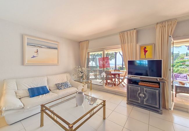 Apartment in Sainte-Maxime - APPARTEMENT LES ARBOUSIERS Apartment in Sainte-Maxime - APPARTEMENT LES ARBOUSIERS