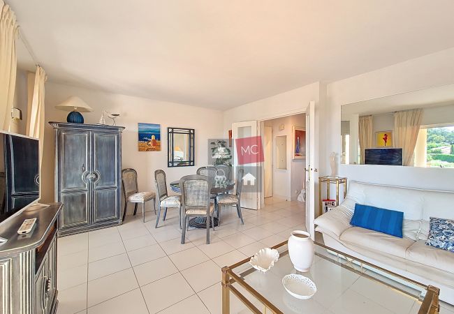 Apartment in Sainte-Maxime - APPARTEMENT LES ARBOUSIERS Apartment in Sainte-Maxime - APPARTEMENT LES ARBOUSIERS