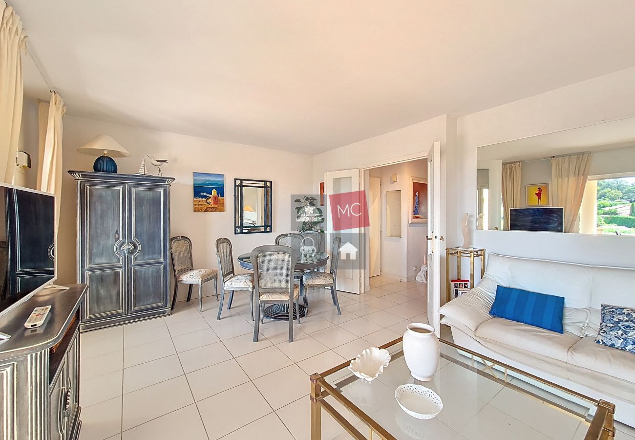 Apartment in Sainte-Maxime - APPARTEMENT LES ARBOUSIERS Apartment in Sainte-Maxime - APPARTEMENT LES ARBOUSIERS