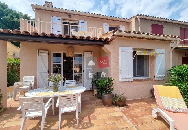  in Le Plan-de-la-Tour - MAISON PROVENÇALE DANS RÉSIDENCE PRIVÉE