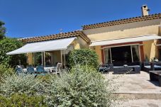 Villa in Le Plan-de-la-Tour - VILLA LES GOONYS AVEC PISCINE PRIVÉE
