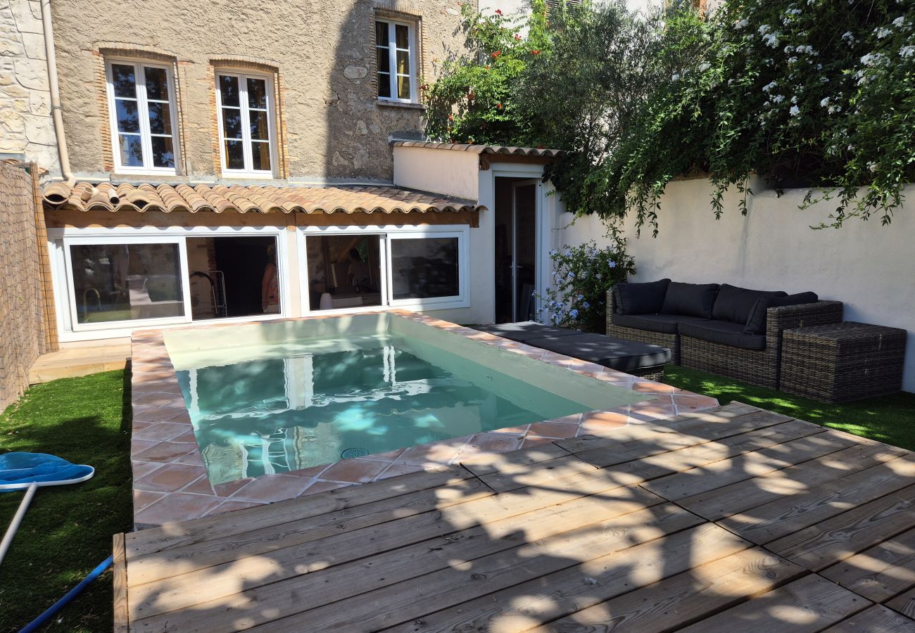 Terraced House in Le Plan-de-la-Tour - MAISON ARIA DANS LA VILLAGE AVEC PISCINE PRIVÉE