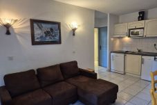 Apartment in Le Plan-de-la-Tour - APPARTEMENT T2 JARDINS DU GOLFE AVEC PISCINE COMMU