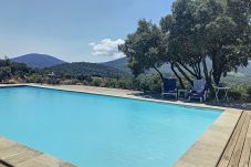 Casa a Le Plan-de-la-Tour - Villa LES CHÊNES-LIÈGE