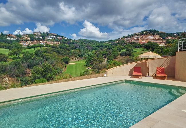 Villa a Sainte-Maxime - VILLA LEI MAGNOTIS AVEC VUE SUR GOLF