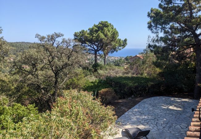 Villa a Roquebrune-sur-Argens - Villa avec vue mer au calme- Le Roitelet