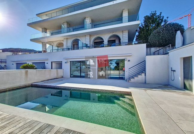  a Sainte-Maxime - BEL APPARTEMENT A VILLA MAXIMA