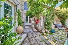 Casa a Le Plan-de-la-Tour - MAISON HOTCHI DANS LE VILLAGE