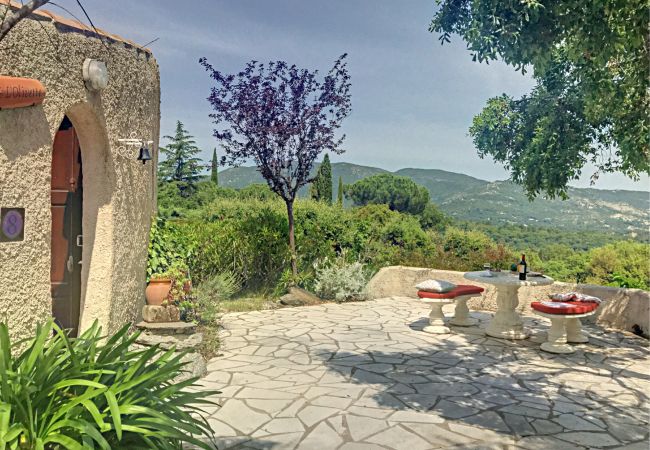 Maison à Le Plan-de-la-Tour - MAZET CORIOLAN DANS RÉSIDENCE PRIVÉE AVEC PISCINE Maison à Le Plan-de-la-Tour - MAZET CORIOLAN DANS RÉSIDENCE PRIVÉE AVEC PISCINE