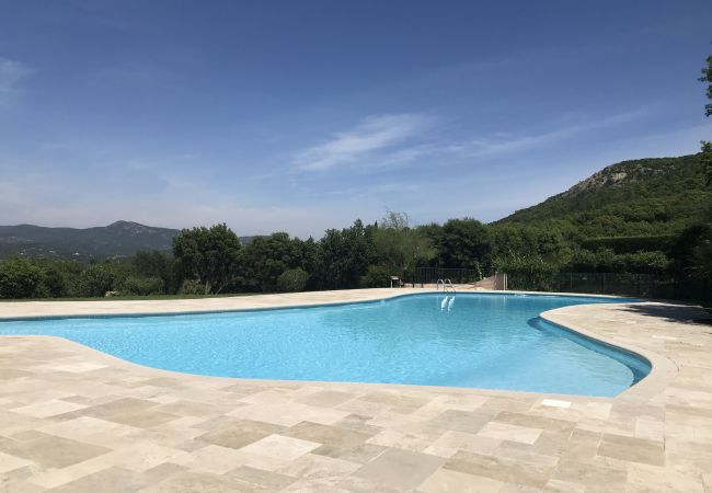 Maison à Le Plan-de-la-Tour - MAZET CORIOLAN DANS RÉSIDENCE PRIVÉE AVEC PISCINE Maison à Le Plan-de-la-Tour - MAZET CORIOLAN DANS RÉSIDENCE PRIVÉE AVEC PISCINE