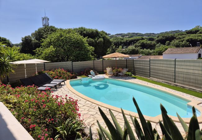 villa à Sainte-Maxime - VILLA MASSILIA AVEC PISCINE PRIVÉE